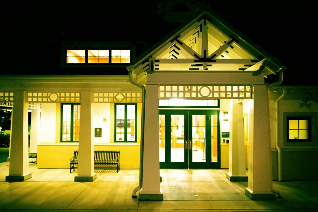 Entryway Lighting Maintenance and Repairs