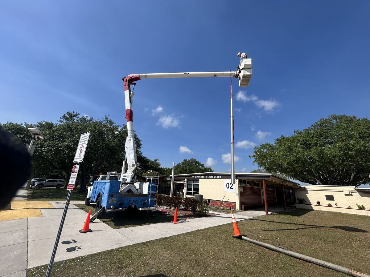 Reliable Bucket Truck Services In South Florida 2 Key Applications: The Strengths Of Our Bucket Trucks