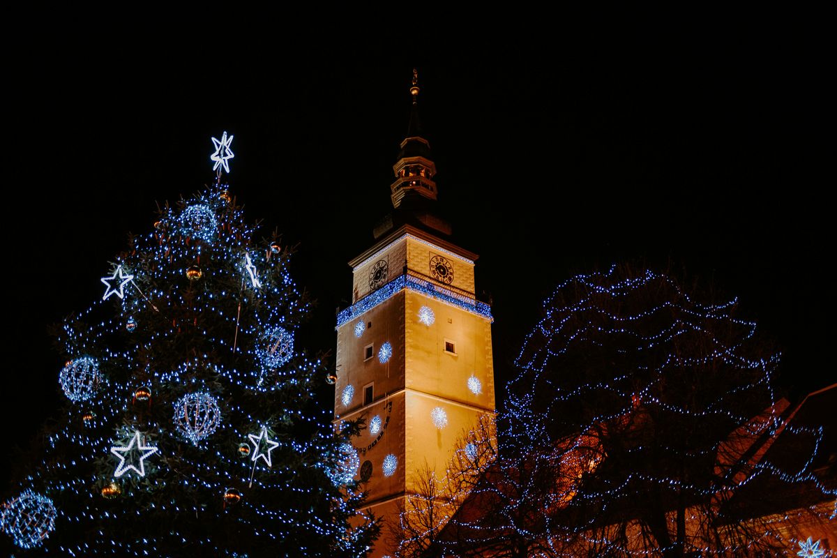 Professional Christmas Lighting In West Palm Beach 10 Tower With Christmas Lights During Night Time